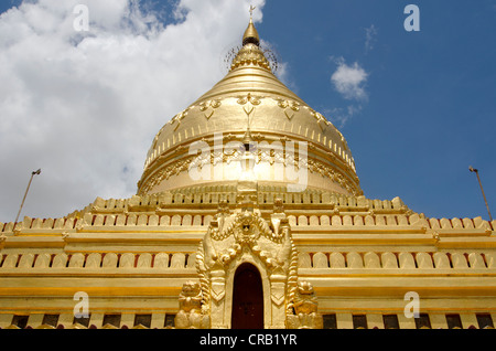 Golden Shwezigon Pagoda, Bagan, Nyaung-U, MYANMAR Birmania, sud-est asiatico Foto Stock