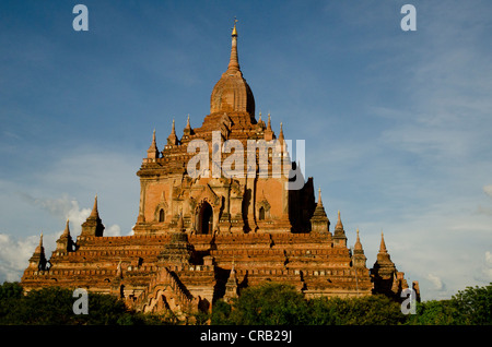 Tempio Htilominlo, del XIII secolo, uno degli ultimi grandi templi costruiti a Bagan prima della caduta del regno, Old Bagan, pagane Foto Stock