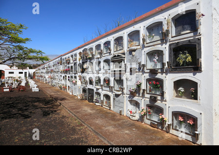 Cimitero, grave siti, Santo Domingo de Garafia, isola vulcanica di La Palma, La Isla Verde, La Isla Bonita, Isole Canarie Foto Stock