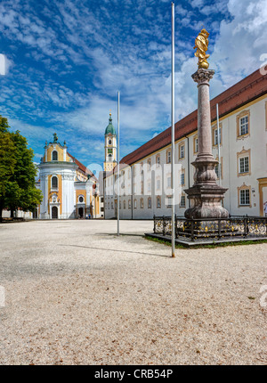 Kloster Ochsenhausen monastero, con St. Georg monastero chiesa, Ochsenhausen, quartiere Biberach, Alta Svevia Foto Stock