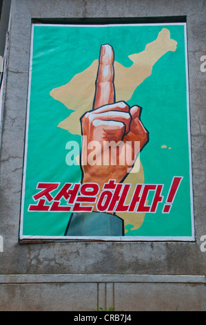 Poster sul confine tra Corea del Nord e Corea del Sud, Panmunjeom, Asia Foto Stock