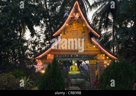 Che Phetthiem, Wat Xieng Thong tempio, di notte, Luang Prabang, Laos, Indocina, Asia Foto Stock