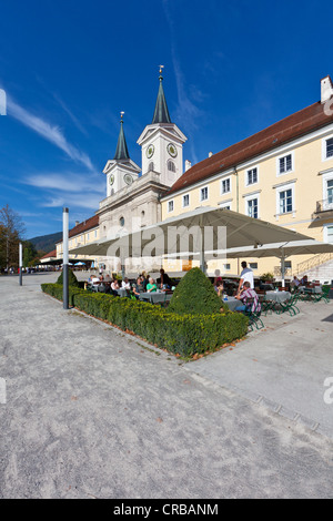 Schloss castello di Tegernsee, Tegernsee Abbey, un ex monastero benedettino, ristorante Schloss, Tegernsee, Alta Baviera, Baviera Foto Stock