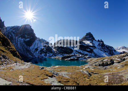 Vista sul lago Schottensee su cinque laghi percorso escursionistico, Pizol, cantone di San Gallo, Svizzera, Europa, PublicGround Foto Stock