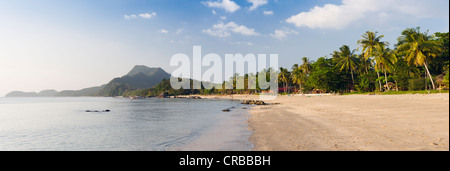 Palm Beach, Golden Pearl Beach, Ko Jum o Koh Pu isola, Krabi, Thailandia, Sud-est asiatico Foto Stock