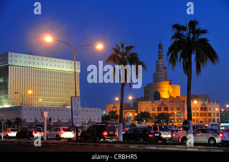 Torre del Qatar centro culturale islamico FANAR, Doha, Qatar, Medio Oriente Foto Stock