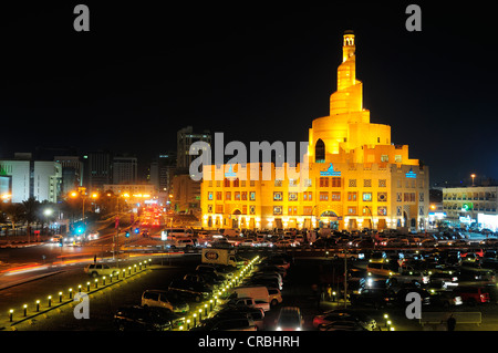 Torre del Qatar centro culturale islamico FANAR, Doha, Qatar, Medio Oriente Foto Stock