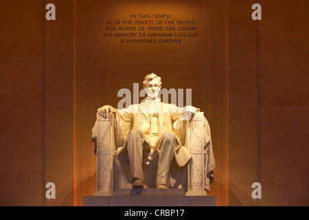 Statua di Abraham Lincoln dal Daniel Chester French, Lincoln Memorial, Washington DC, Distretto di Columbia Foto Stock