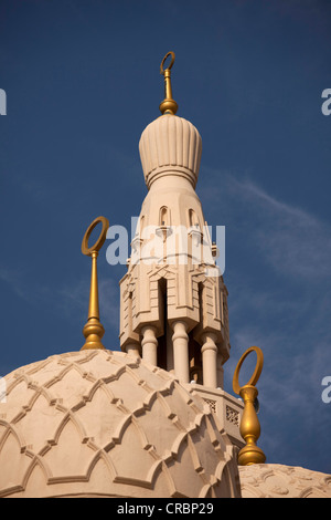 Minareto della Moschea di Jumeirah, Dubai, Emirati Arabi Uniti, Medio Oriente e Asia Foto Stock