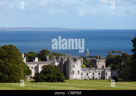 Il Castello di Howth, Howth, nei pressi di Dublino, nella contea di Fingal, Leinster, Irlanda, Europa Foto Stock
