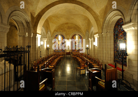 Cappella della risurrezione, centro di preghiera e di pellegrinaggio e la cripta la Cattedrale Nazionale di Washington o chiesa cattedrale di San Pietro Foto Stock