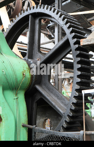 L'ingranaggio di una macchina stampatrice, Godthaab Hammervaerk Museo dell Industria, fucina del primo utensile e attrezzature agricole Foto Stock