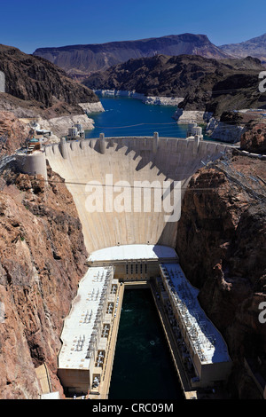 Vista della Diga di Hoover come visto da Mike O'Callaghan-Pat Tillman Memorial Bridge, Lake Mead National Recreation Area Foto Stock