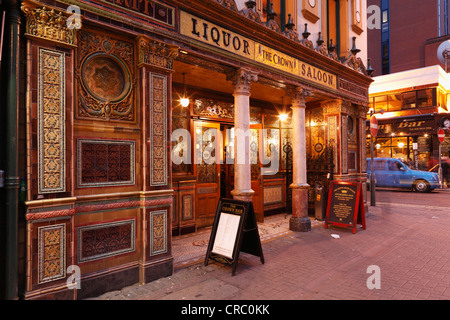 Crown Liquor Saloon, Belfast, Irlanda del Nord, in Irlanda, Gran Bretagna, Europa, PublicGround Foto Stock