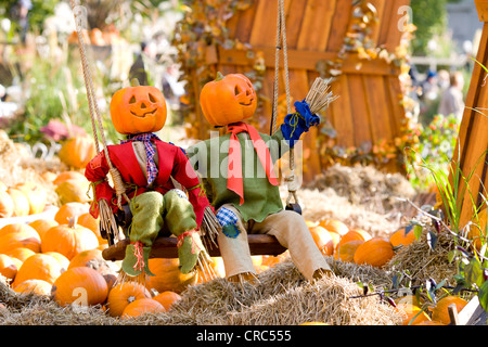 Halloween scarecrows a Tivoli, Copenaghen, Danimarca, Europa Foto Stock
