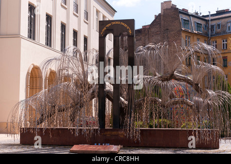 Memoriale dell Olocausto stile moresco Grande Sinagoga di Budapest Ungheria Foto Stock