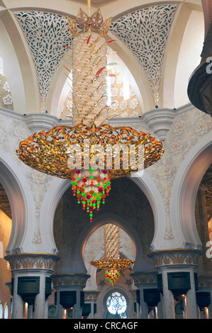 Elk206-1265v Emirati Arabi, Abu Dhabi Sheikh Zayed bin Sultan moschea, sala da preghiera, chandalier Foto Stock