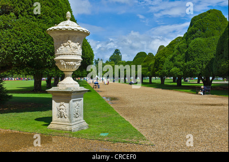 Giardini formali a Hampton Court Palace Foto Stock