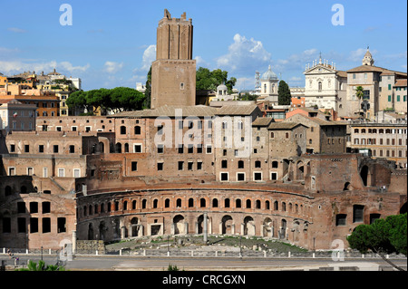 Mercati di Traiano, Torre delle Milizie, torre Militia, chiesa dei Santi Domenico e Sisto, via Alessandrina, Via dei Fori Imperiali Foto Stock