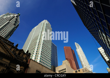 Grattacieli su Yonge Street a Toronto, Ontario, Canada, America del Nord Foto Stock