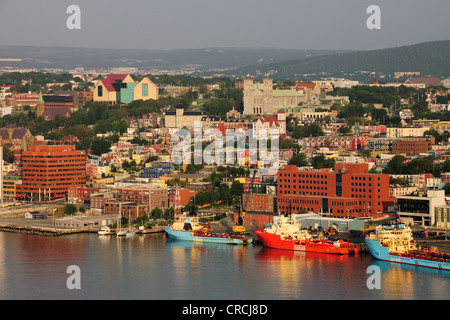 San Giovanni, la capitale di Terranova come visto dalla collina di segnale, San Giovanni, Terranova, Canada, America del Nord Foto Stock