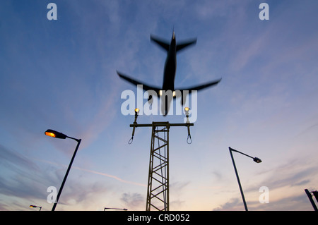 Aeroplano al cielo Foto Stock