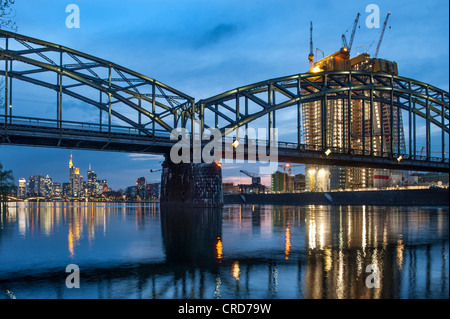 Banca centrale europea e Deutschherrnbruecke, Frankfurt am Main, Hesse, Germania, Europa Foto Stock