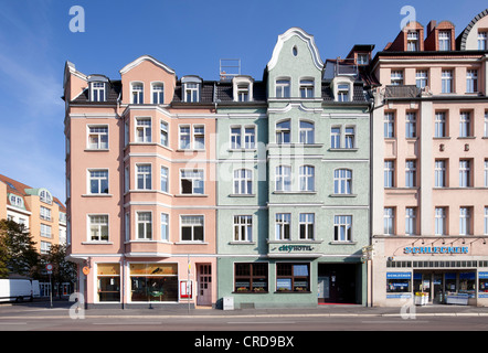Storici edifici commerciali, Bahnhofstrasse, Eisenach, Turingia, Germania, Europa PublicGround Foto Stock