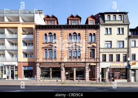 Storici edifici commerciali, Bahnhofstrasse, Eisenach, Turingia, Germania, Europa PublicGround Foto Stock