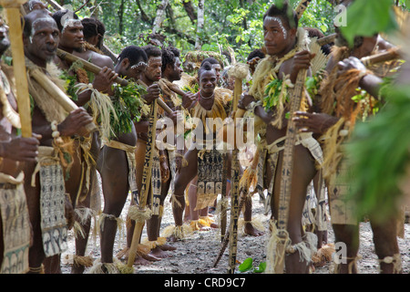 Popoli primitivi, Nendo, Isola di Santa Cruz, Isole Salomone, Melanesia, Oceania Foto Stock