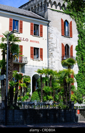 Ascona,città,Lakeside anteriore,colorata,colorata,Promenade, Negozi ristoranti, alberghi,nord capo del Lago Maggiore e la Svizzera Foto Stock