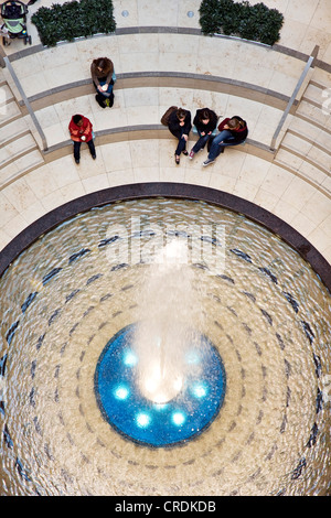 Vista interna del centro commerciale piazza Limbecker Square nella città, in Germania, in Renania settentrionale-Vestfalia, la zona della Ruhr, Essen Foto Stock