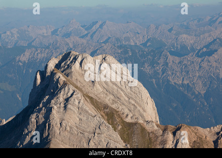 Luce della Sera con Mt Altmann sull Alpstein gamma, visto da Mt Saentis, regione Appenzell, alpi svizzere, Svizzera, Europa Foto Stock