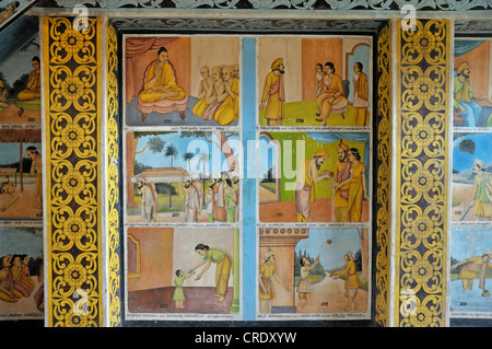 Buddista dipinti a muro per l istruzione religiosa, Wewurukannala Vihara Temple, Dikwella, Sri Lanka, Asia PublicGround Foto Stock