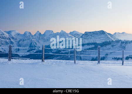 La sera del Hochalp rivolta verso l Alpstein gamma con Mt. Saentis, alpi svizzere, Svizzera, Europa Foto Stock