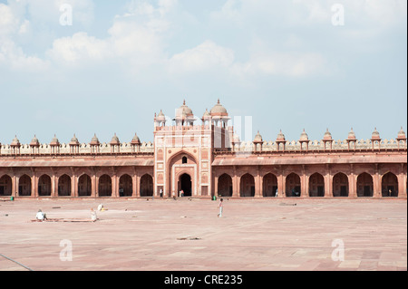 La moschea, Iwan e gateway, Jama Masjid moschea, Fatehpur Sikri, Uttar Pradesh, India, Asia del Sud, Asia Foto Stock