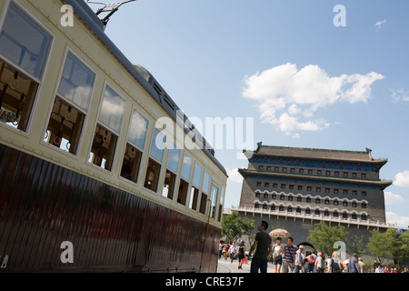 Zhengyang freccia Porta Torre (parte del cancello anteriore), in Piazza Tiananmen, a Pechino, Cina Foto Stock