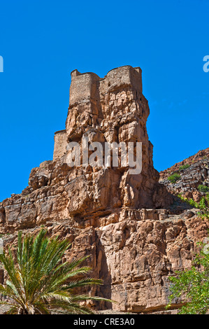 Agadir Aguelluy, un castello fortificato su una scogliera, Amtoudi, Anti-Atlas mountain range, nel sud del Marocco, Marocco, Africa Foto Stock