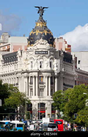 Il Metropolis Building, Edificio Metrópolis, sulla Gran Vía di Madrid, Spagna, Europa Foto Stock