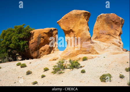 Enormi massi di granito nell'Anti-Atlas mountain range, nel sud del Marocco, Marocco, Africa Foto Stock