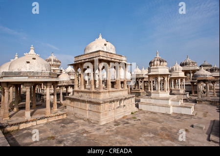 Ahar, cenotaphs, tombe del Royal Mewar famiglia, Udaipur, Rajasthan, India, Asia Foto Stock