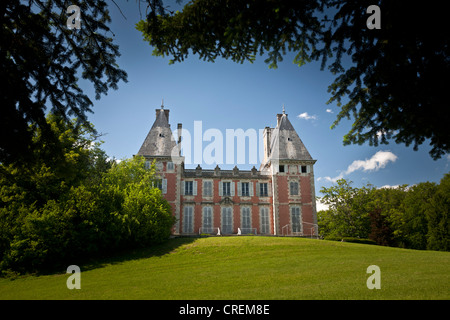 " La Montmarie' mansion a Olliergues, nel paese parco naturale del Livradois-Forez (Francia) Château de la Montmarie. Francia Foto Stock