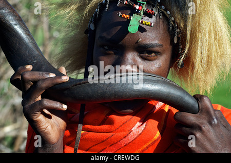 Ritratto di un giovane ragazzo del Kenya Foto Stock