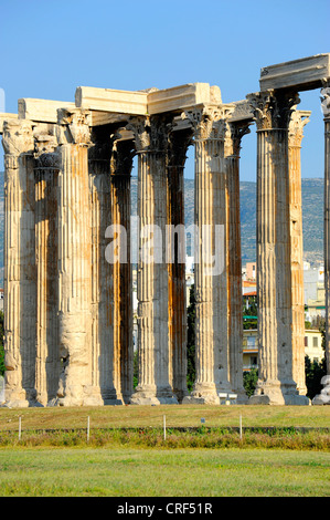 Tempio di Zeus Olimpio ad Atene in Grecia Foto Stock