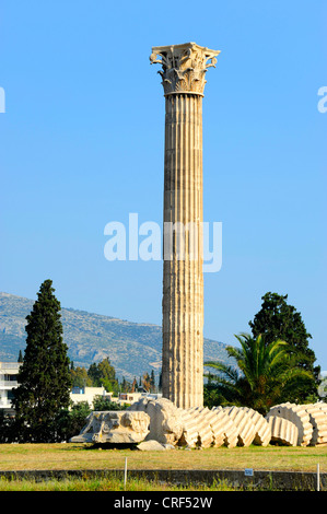 Tempio di Zeus Olimpio ad Atene in Grecia Foto Stock