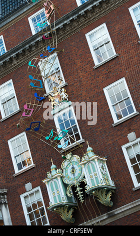 Fortnum e Mason shop facciata anteriore. Piccadilly road. Londra, Inghilterra Foto Stock