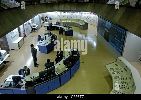 Centro di controllo della centrale idroelettrica Itaipu, il più grande impianto di alimentazione nel mondo, Paraguay Foto Stock