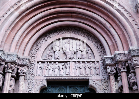 Muratura in pietra al di sopra di San Gallo porta sul lato est del Münster di Basilea, Svizzera Foto Stock