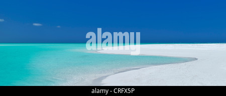 Litorale di Fort George Cay, un'isola disabitata. Isole Turks e Caicos. Foto Stock