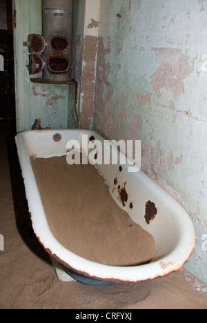 Kolmanskop, abbandonata la città di diamante, limo fino vasca, Namibia, Luederitz Foto Stock